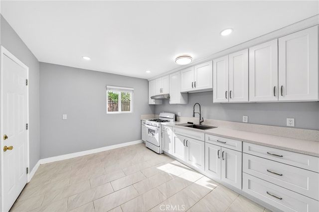 2643 Tenth Street, Riverside, CA 92507