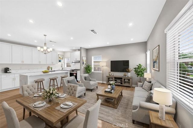 2643 Tenth Street, Riverside, CA 92507