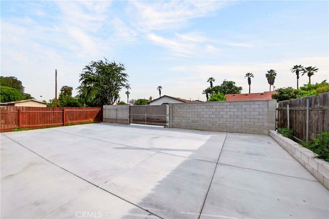 2643 Tenth Street, Riverside, CA 92507