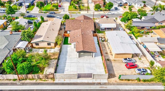 2643 Tenth Street, Riverside, CA 92507