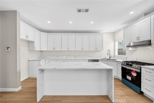 2643 Tenth Street, Riverside, CA 92507