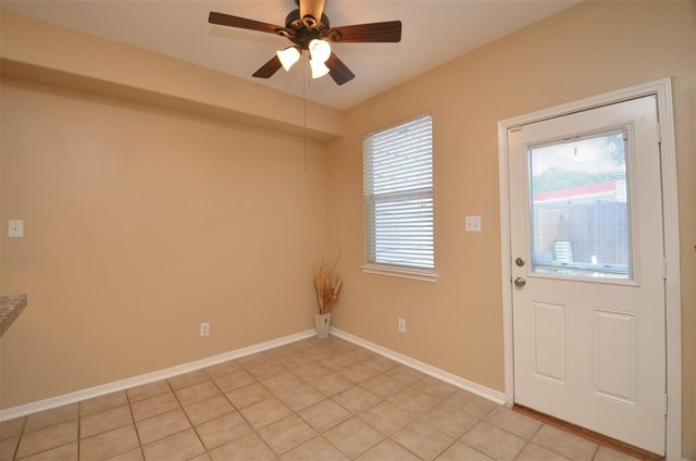 2911 Meadowglen Cove, Houston, TX 77082