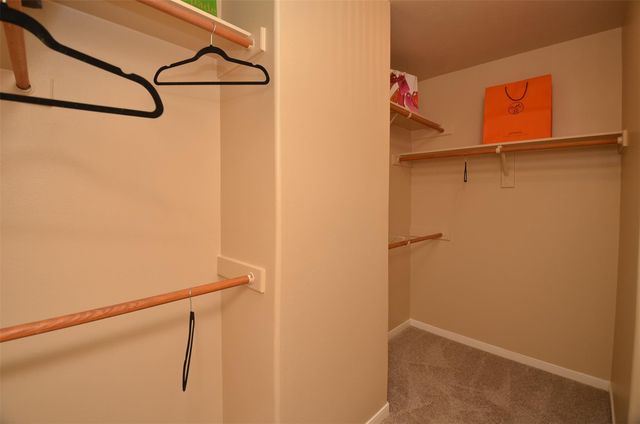 2911 Meadowglen Cove, Houston, TX 77082