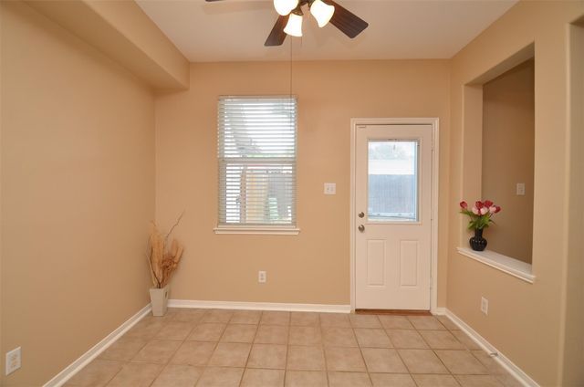 2911 Meadowglen Cove, Houston, TX 77082