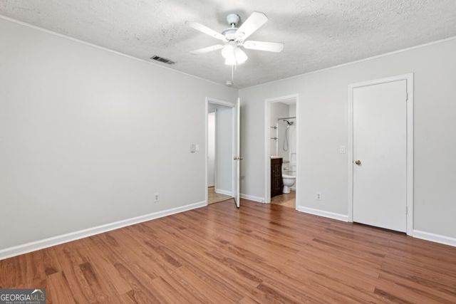 2 E White Hawthorne Drive, Savannah, GA 31419