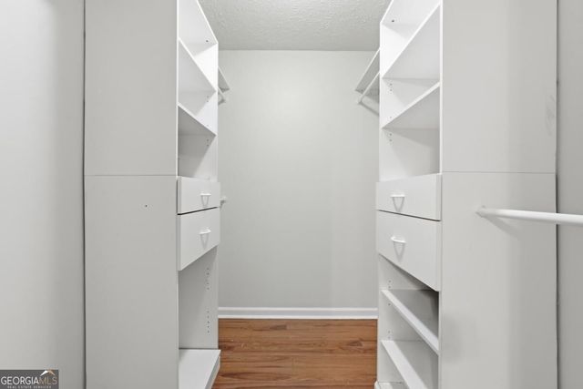 2 E White Hawthorne Drive, Savannah, GA 31419