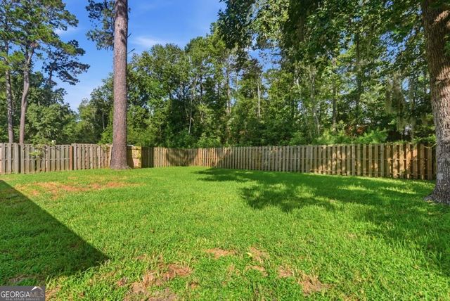 2 E White Hawthorne Drive, Savannah, GA 31419