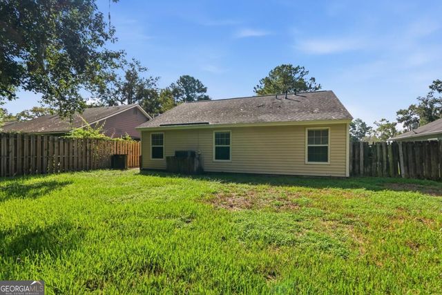 2 E White Hawthorne Drive, Savannah, GA 31419