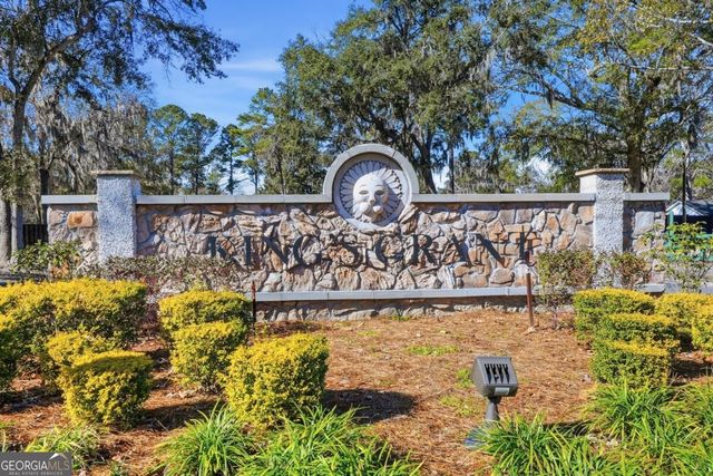 2 E White Hawthorne Drive, Savannah, GA 31419