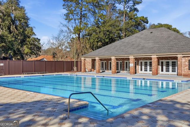 2 E White Hawthorne Drive, Savannah, GA 31419