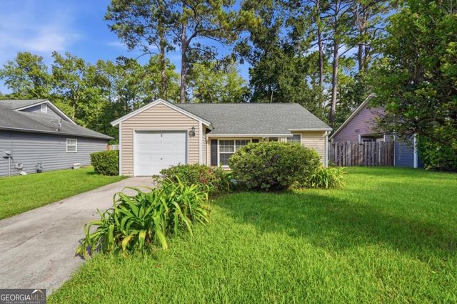 2 E White Hawthorne Drive, Savannah, GA 31419