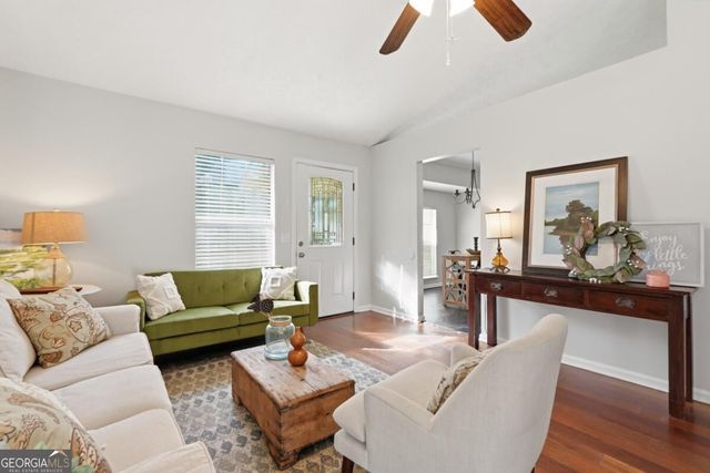 2 E White Hawthorne Drive, Savannah, GA 31419