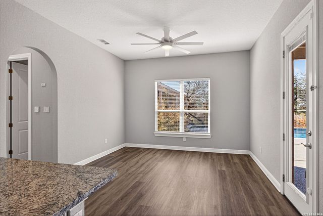 588 texas, Castroville, TX 78009