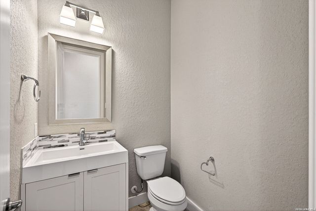 588 texas, Castroville, TX 78009