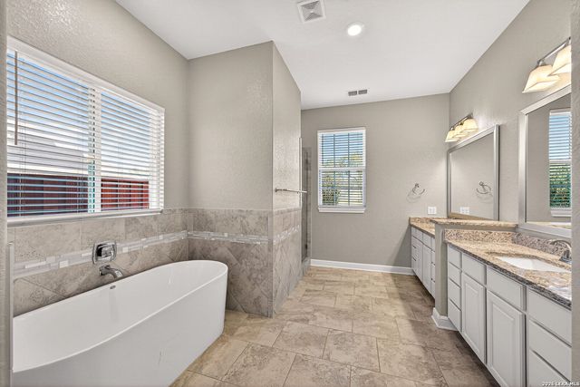 588 texas, Castroville, TX 78009