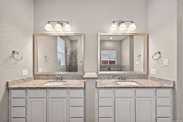 588 texas, Castroville, TX 78009