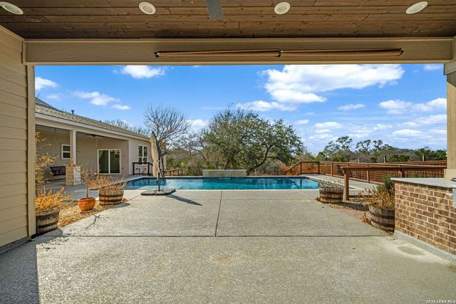 588 texas, Castroville, TX 78009