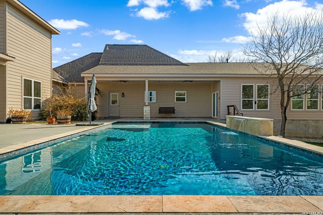 588 texas, Castroville, TX 78009