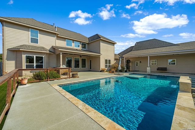 588 texas, Castroville, TX 78009