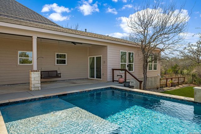 588 texas, Castroville, TX 78009