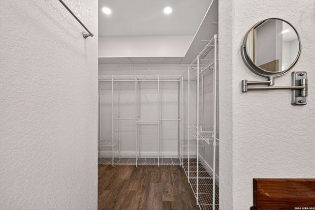 588 texas, Castroville, TX 78009