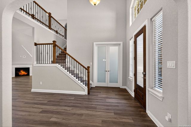 588 texas, Castroville, TX 78009