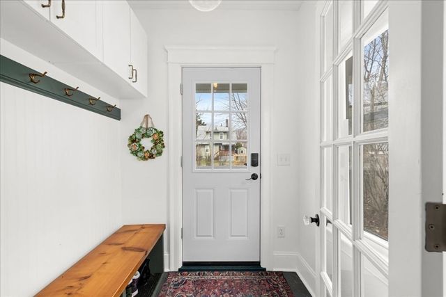 63 Airlie St, Worcester, MA 01606