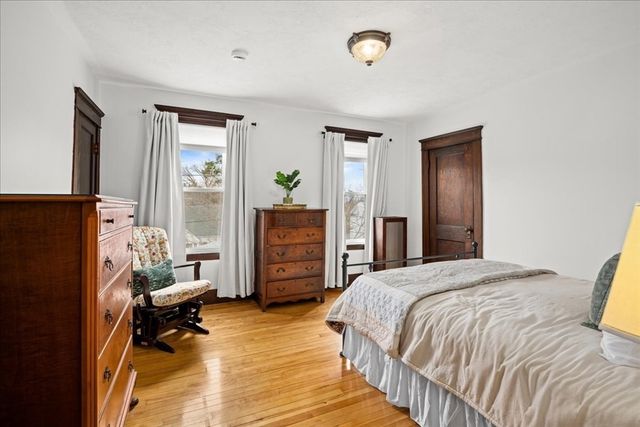 63 Airlie St, Worcester, MA 01606