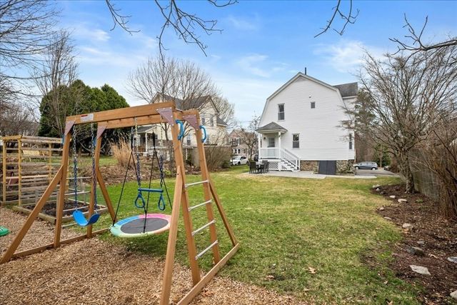 63 Airlie St, Worcester, MA 01606