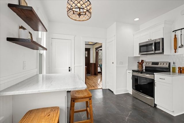 63 Airlie St, Worcester, MA 01606