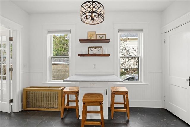 63 Airlie St, Worcester, MA 01606