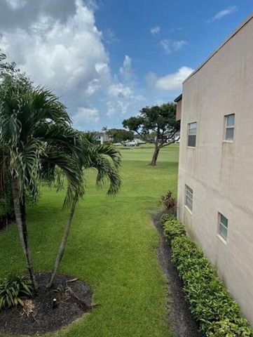 29 Flanders A, Delray Beach, FL 33484
