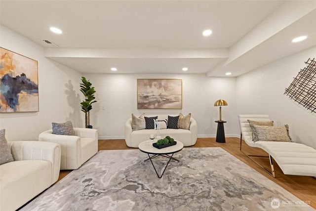 148 NW 59th Street, Seattle, WA 98107