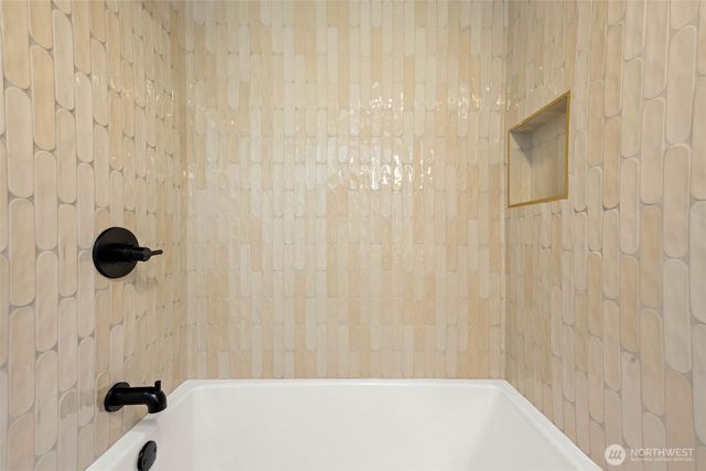 148 NW 59th Street, Seattle, WA 98107