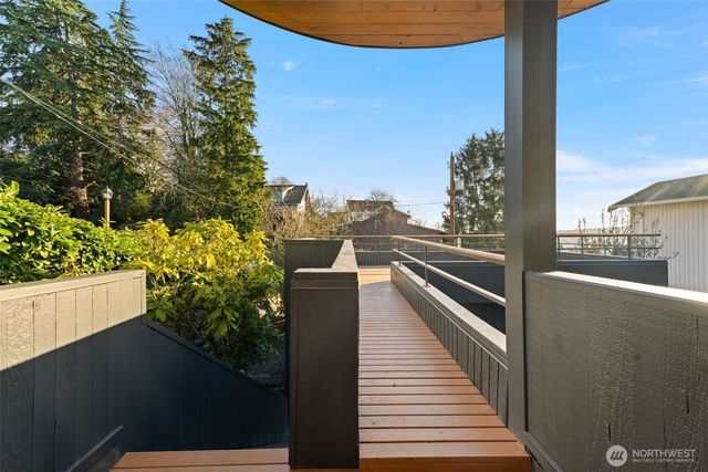 148 NW 59th Street, Seattle, WA 98107