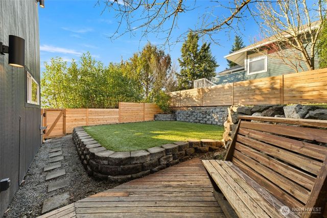 148 NW 59th Street, Seattle, WA 98107