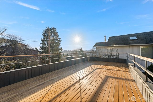 148 NW 59th Street, Seattle, WA 98107