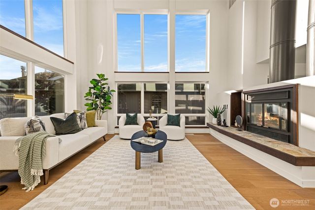 148 NW 59th Street, Seattle, WA 98107