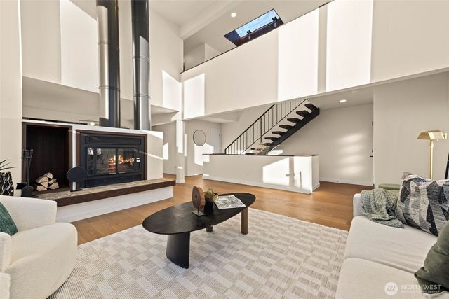 148 NW 59th Street, Seattle, WA 98107