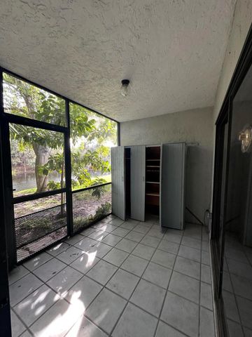 301 Harbour Pointe Way, Greenacres, FL 33413