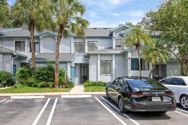 301 Harbour Pointe Way, Greenacres, FL 33413