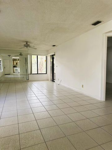 301 Harbour Pointe Way, Greenacres, FL 33413