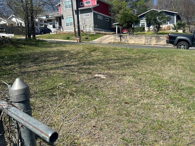 5003 Heflin LN, Austin, TX 78721