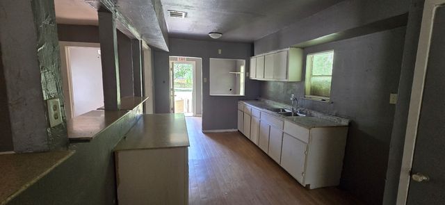 1238 E Louisiana Avenue, Dallas, TX 75216