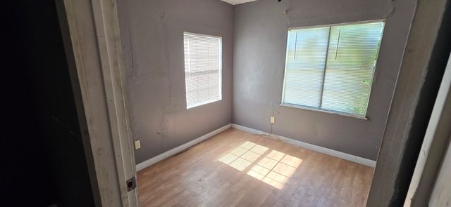 1238 E Louisiana Avenue, Dallas, TX 75216