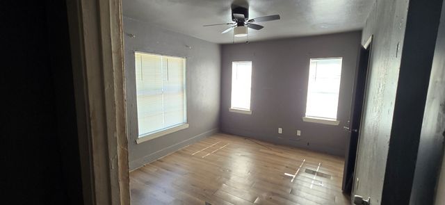 1238 E Louisiana Avenue, Dallas, TX 75216