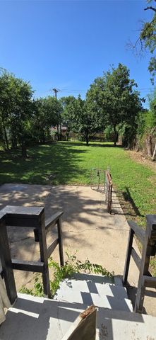 1238 E Louisiana Avenue, Dallas, TX 75216