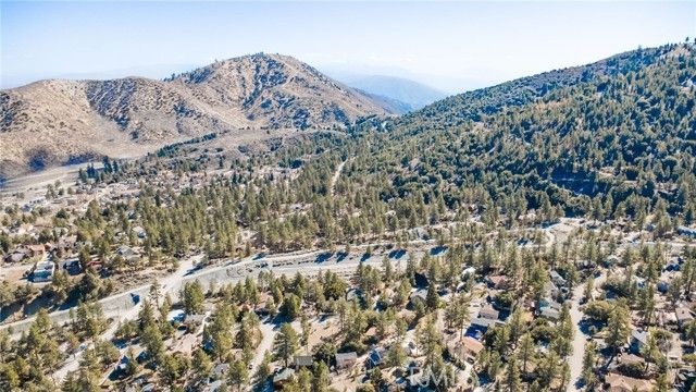 5370 Desert View, Wrightwood, CA 92397