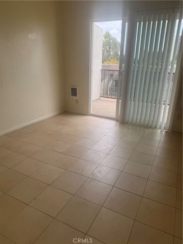 1015 N parton H, Santa Ana, CA 92701