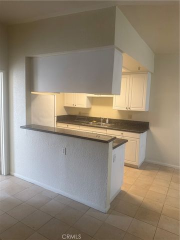 1015 N parton H, Santa Ana, CA 92701